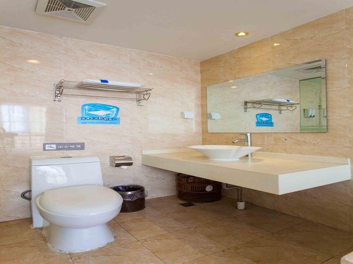 7 Days Inn Sanya Bay Exterior photo